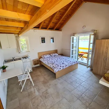 Insula By Belmont Realty *