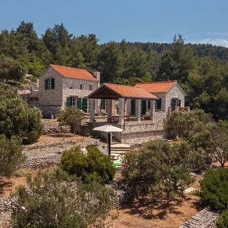 Insula By Belmont Realty