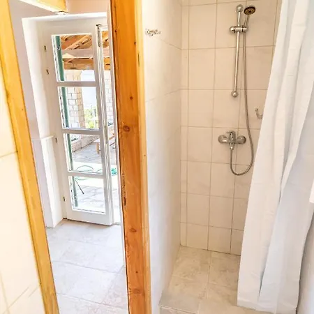 Insula Prázdninový dům