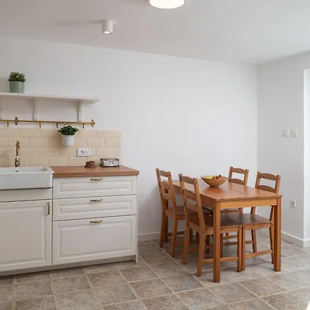 Insula By Belmont Realty Casa vacanze *