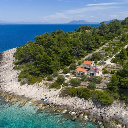 Insula By Belmont Realty Casa vacanze