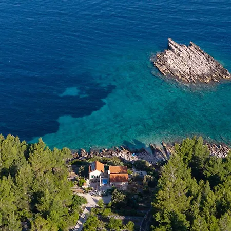 Insula By Belmont Realty *